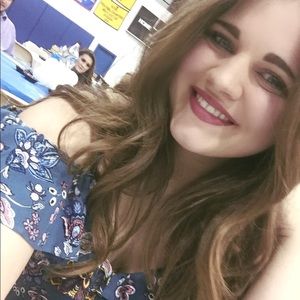 Meet your Posher, Holly